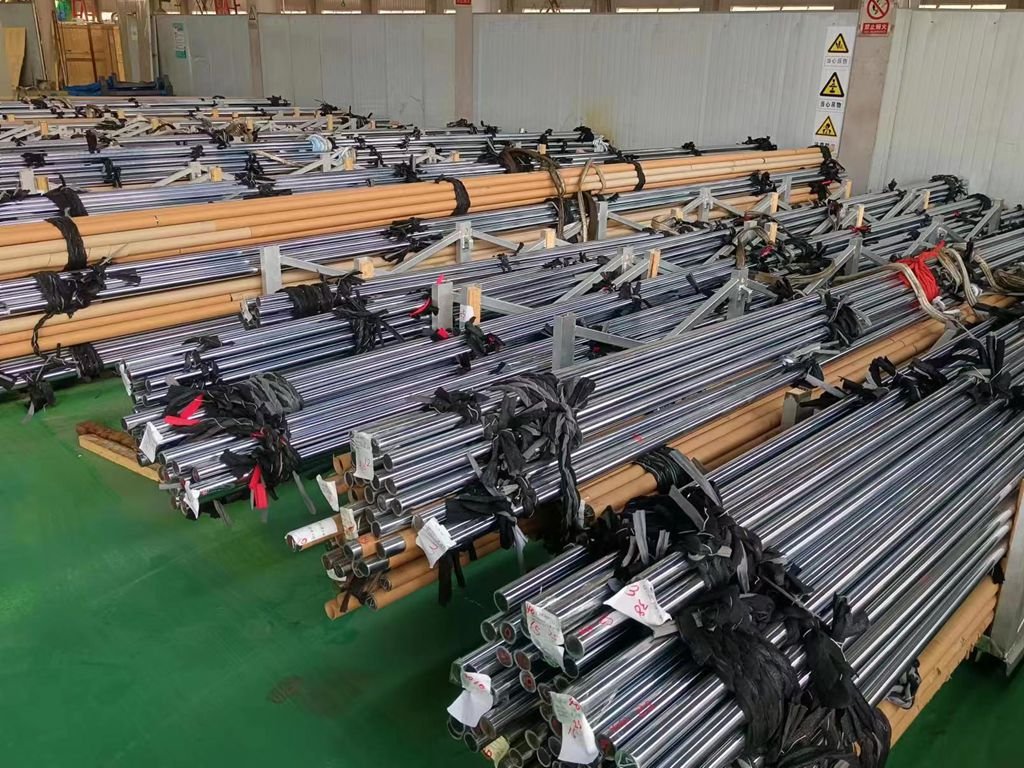 Máquina de haste sólida de pistão formando hastes de aço sólidas na HEVO STEEL