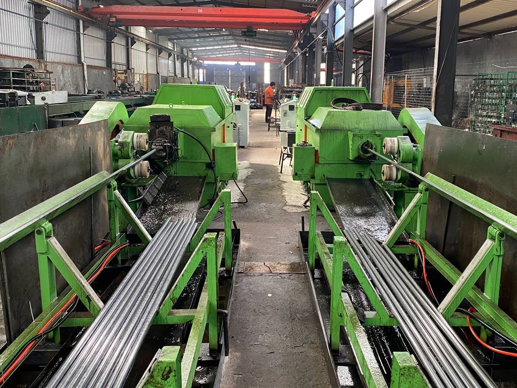 Máquina de laminação a frio que forma tubos de aço sem costura na HEVO STEEL LLC