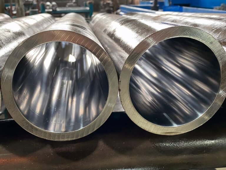 Brunimento de superfícies internas de tubos de aço sem costura na HEVO STEEL