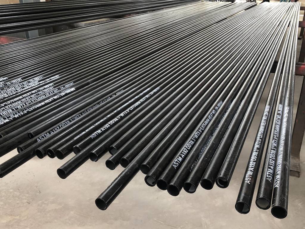 Painting and marking seamless steel tubes at HEVO STEEL