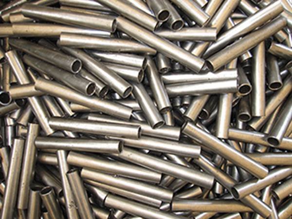 Precision steel tube with smooth surface and tight tolerances manufactured by HEVO STEEL